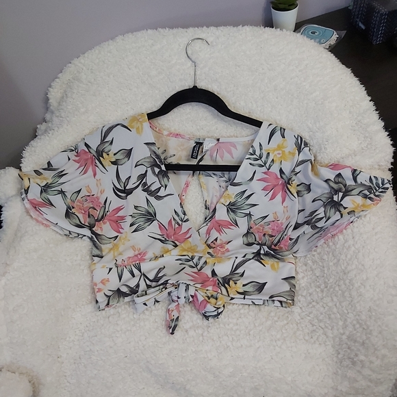 Cropped top - Picture 4 of 4